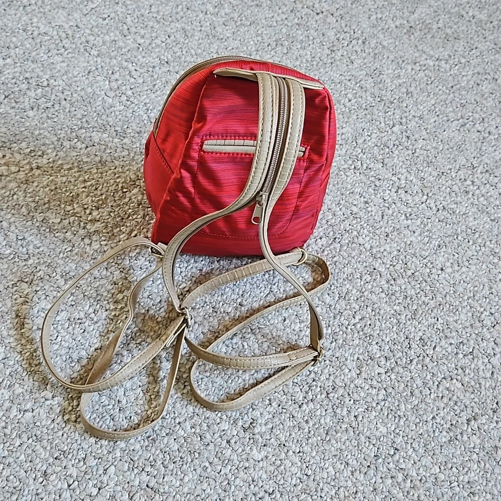 Multi-sac Small Backpack. - Picture 6 of 14